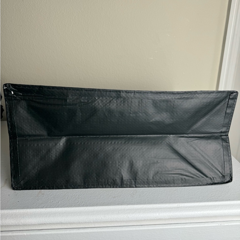 NEW Volcom Logo Black & White Reusable Shopping Tote Gift Bag - Picture 7 of 7